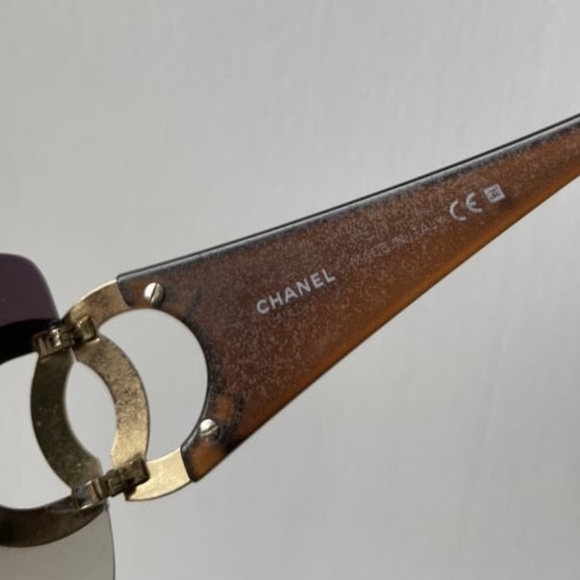 Chanel - Picture 9 of 10